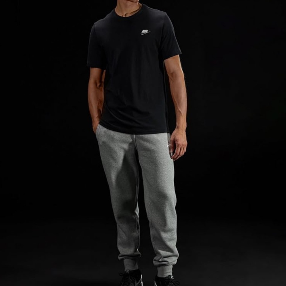 Nike Standard Fit The Nike Tee Size S - Picture 4 of 11